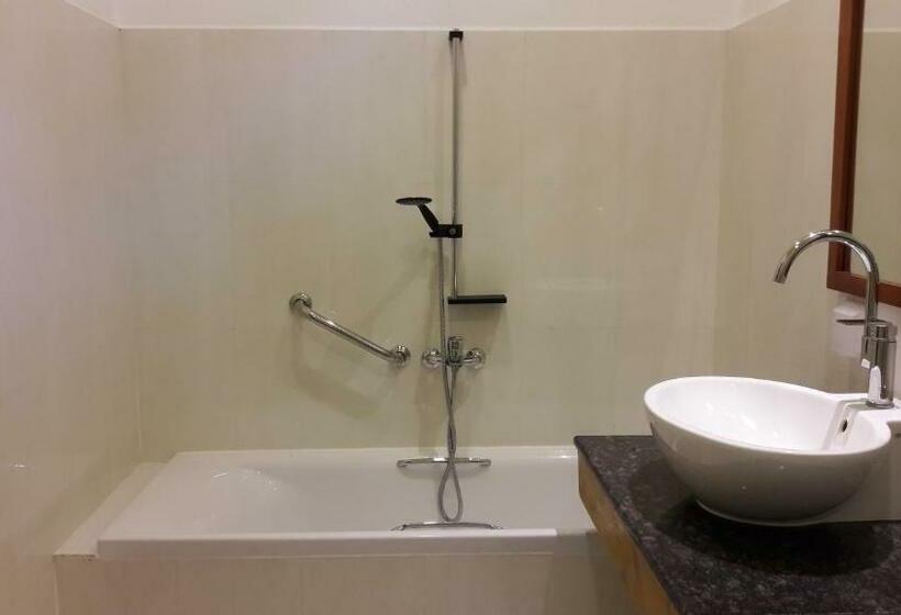 اتاق لوکس, Holiday Garden Rasdhoo