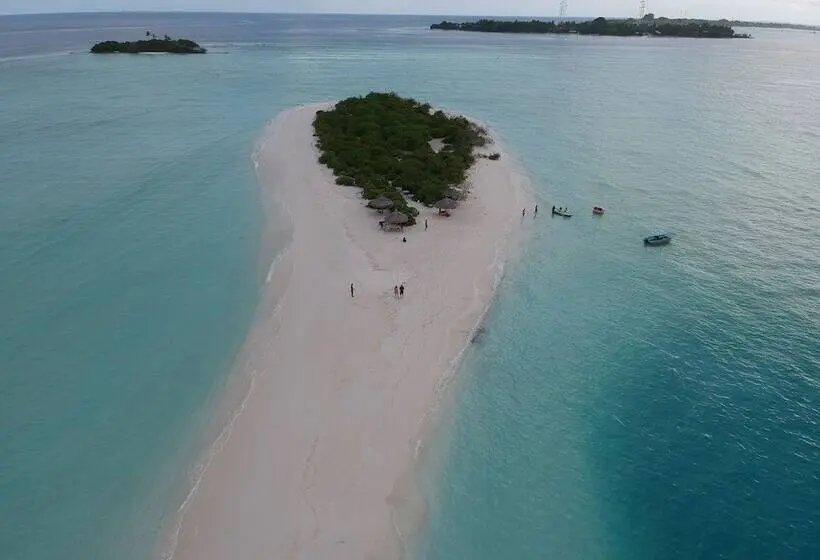 اتاق لوکس سه تخته, Holiday Garden Rasdhoo