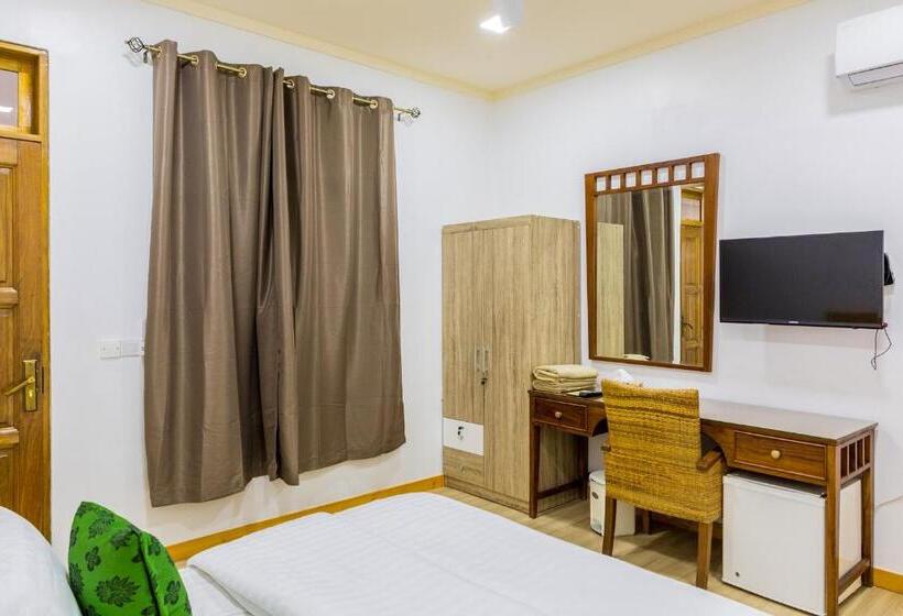 اتاق لوکس سه تخته, Holiday Garden Rasdhoo