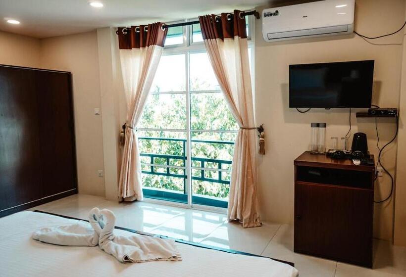 اتاق لوکس با بالکن, Oceana Boutique