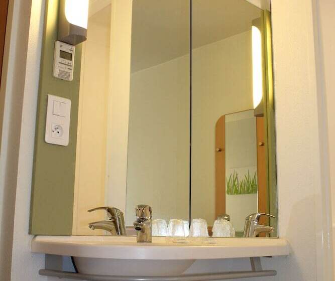 اتاق استاندارد, First Inn