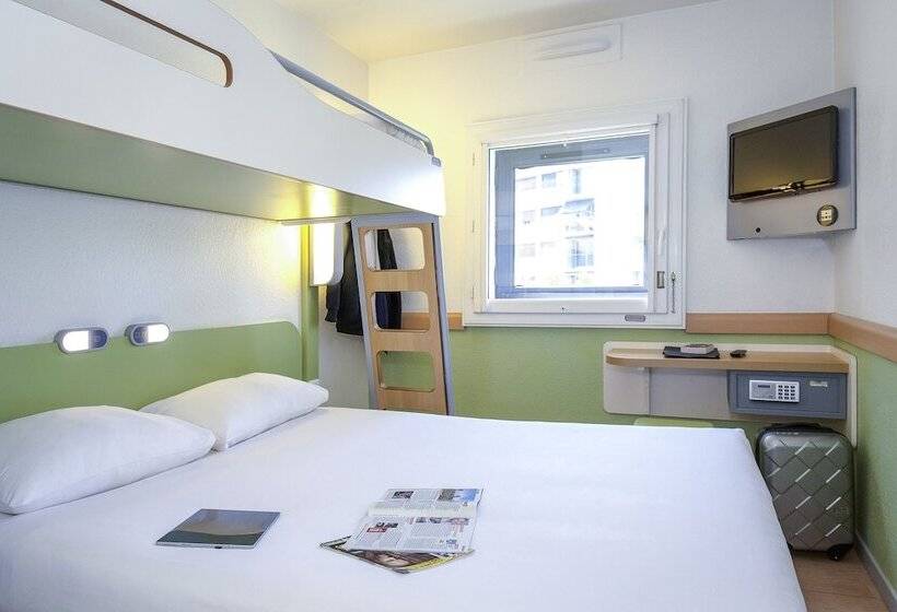 اتاق استاندارد, First Inn