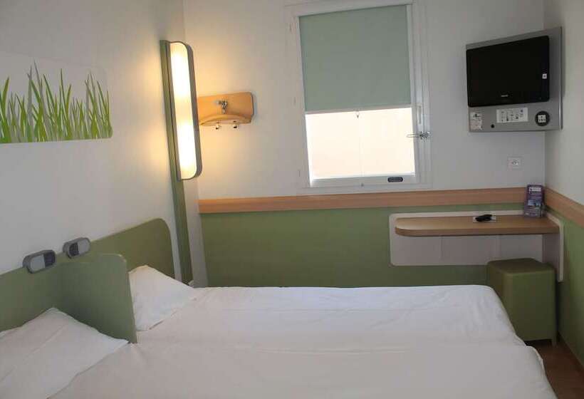 Номер Стандарт, First Inn