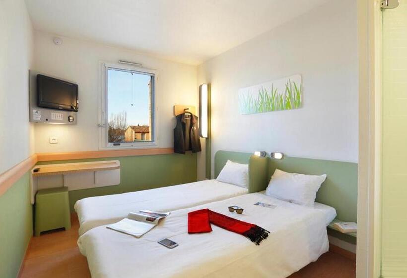 اتاق استاندارد, First Inn