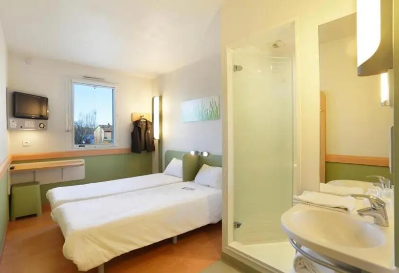 Standart Oda, First Inn