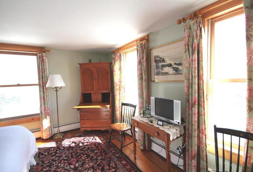 غرفة سوبيريور سرير كينج, Highland Lake Inn