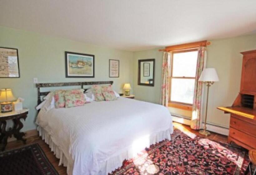 Номер Superior Кровать Кинг, Highland Lake Inn