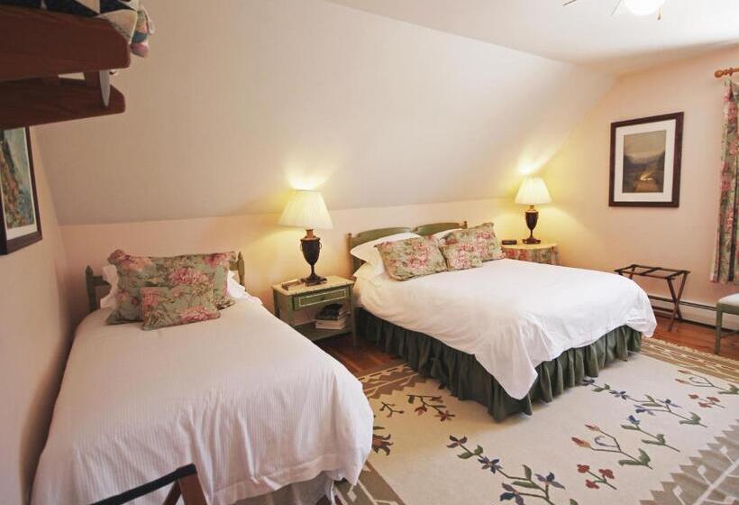 غرفة كلاسيكية ثلاثية, Highland Lake Inn