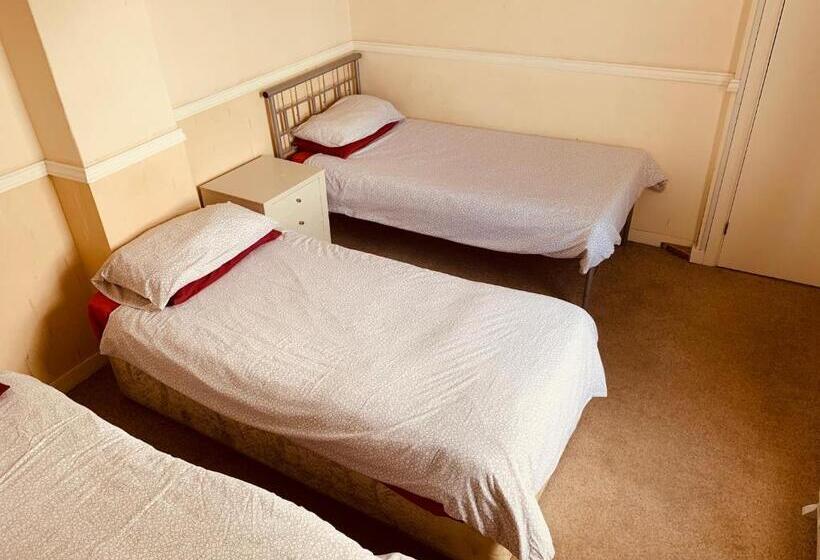 스탠다드 트리픔 룸 공동욕실, The Lion Brewery