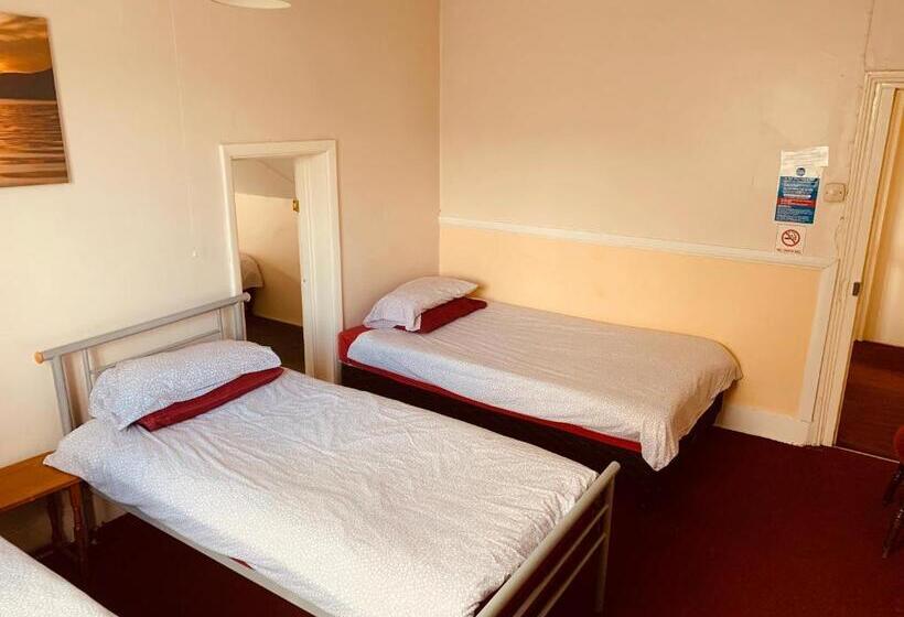 패밀리 룸 공용 욕실, The Lion Brewery