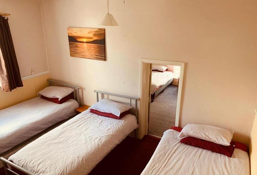 Семейный Номер Совместный Санузел, The Lion Brewery