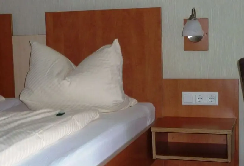 スタンダードトリプルルーム, Pension Haus Waldfrieden, Meinecardplus Inklusive