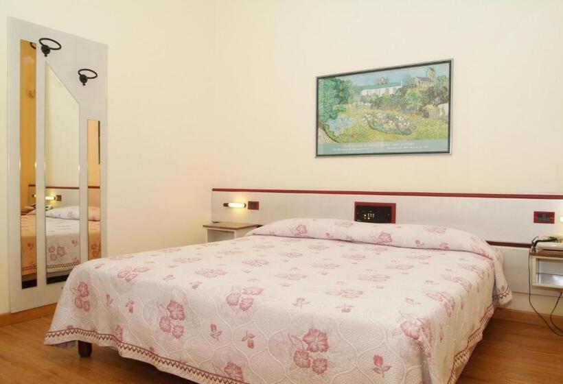 Habitació Estàndard, Maxim