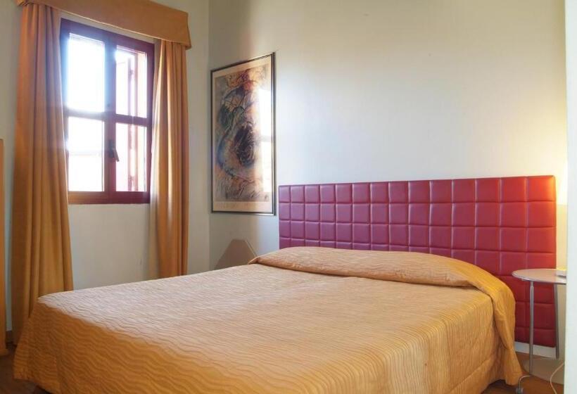 Habitació Estàndard, Maxim