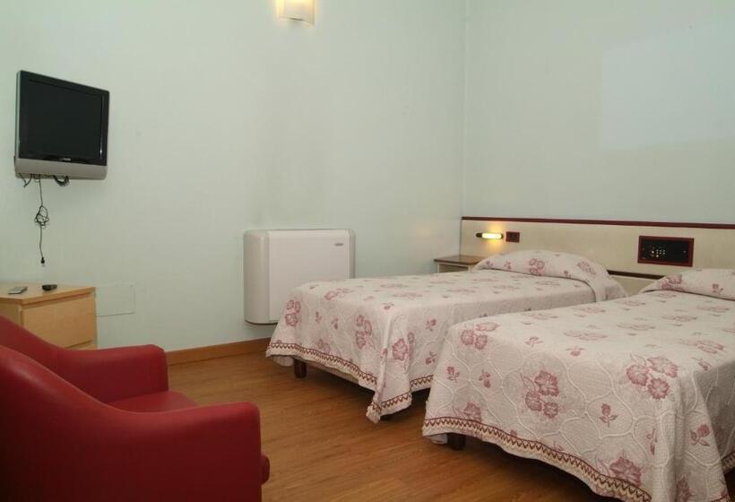 Habitació Estàndard, Maxim