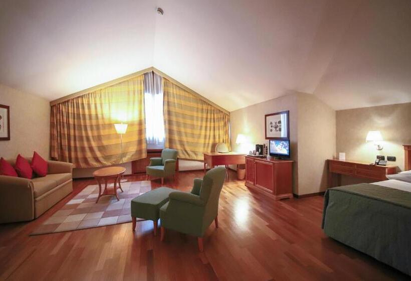 جناح عائلي, Monica Hotel Fiera