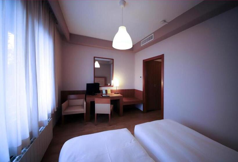 غرفة كومفورت, Monica Hotel Fiera