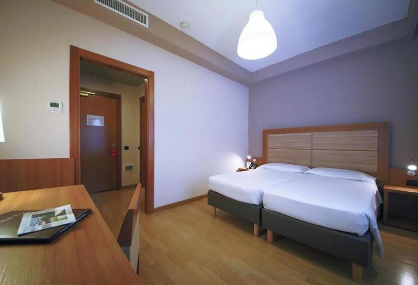 غرفة كومفورت, Monica Hotel Fiera