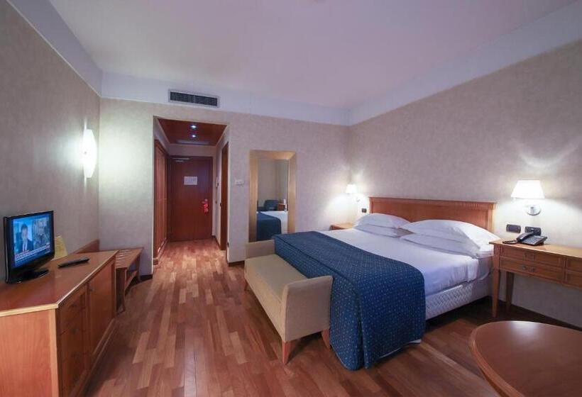 Номер Стандарт Вид на Сад, Monica Hotel Fiera