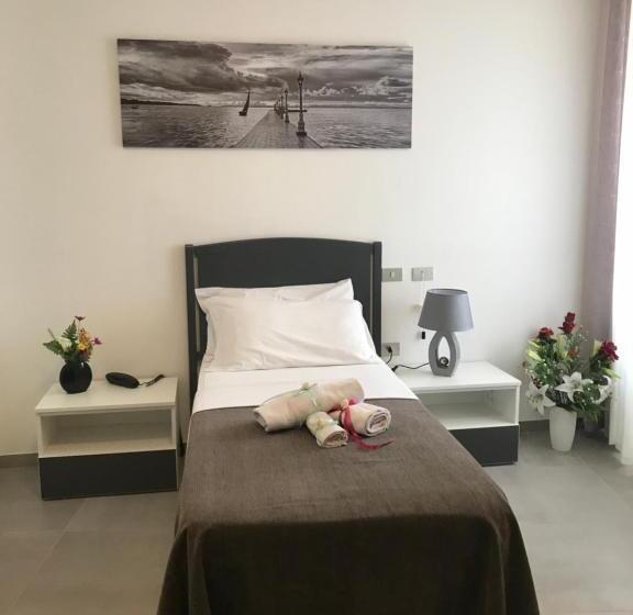 חדר סטנדרט יחיד, Principe