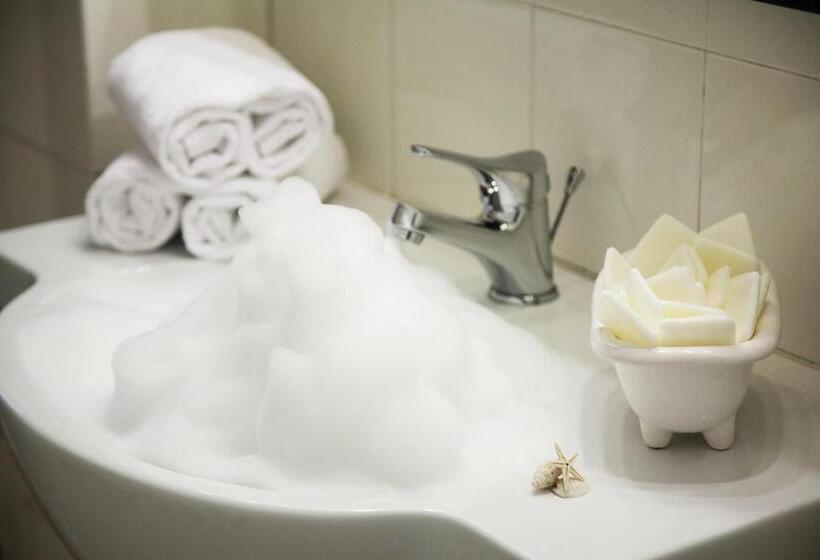 اتاق استاندارد سه نفره, Rosabianca