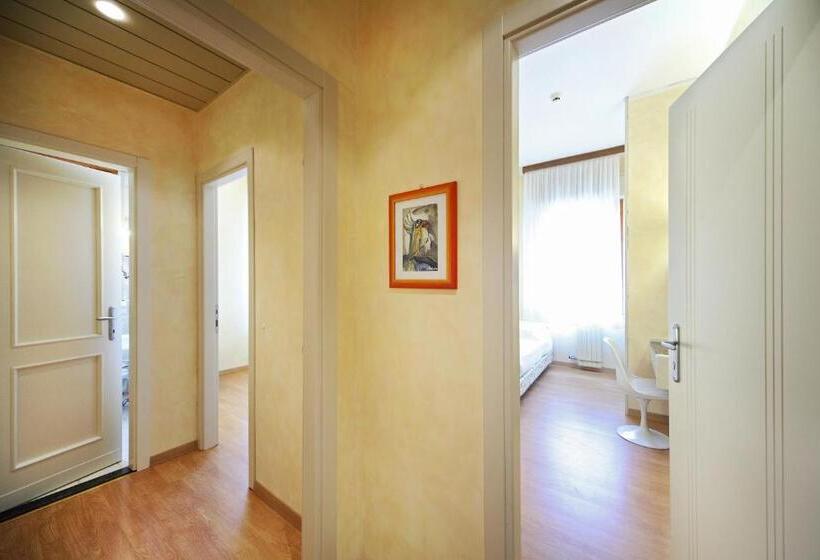 اتاق خانوادگی, Rosabianca