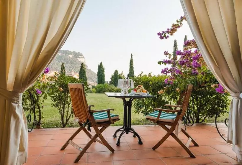 Juniorsviitti, Villa Madrina Lovely And Dynamic