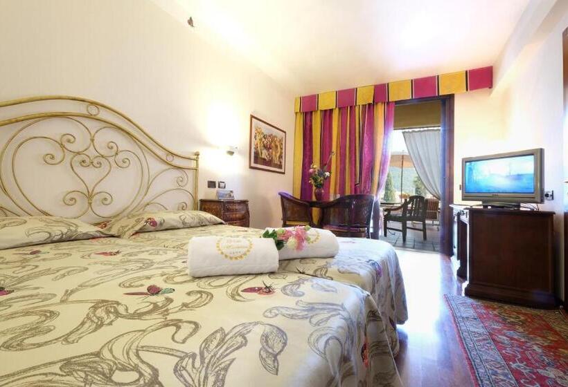 Люкс с Террасой, Villa Madrina Lovely And Dynamic