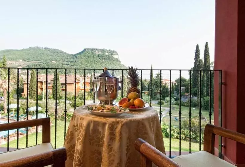 Juniorsviitti Parveke, Villa Madrina Lovely And Dynamic
