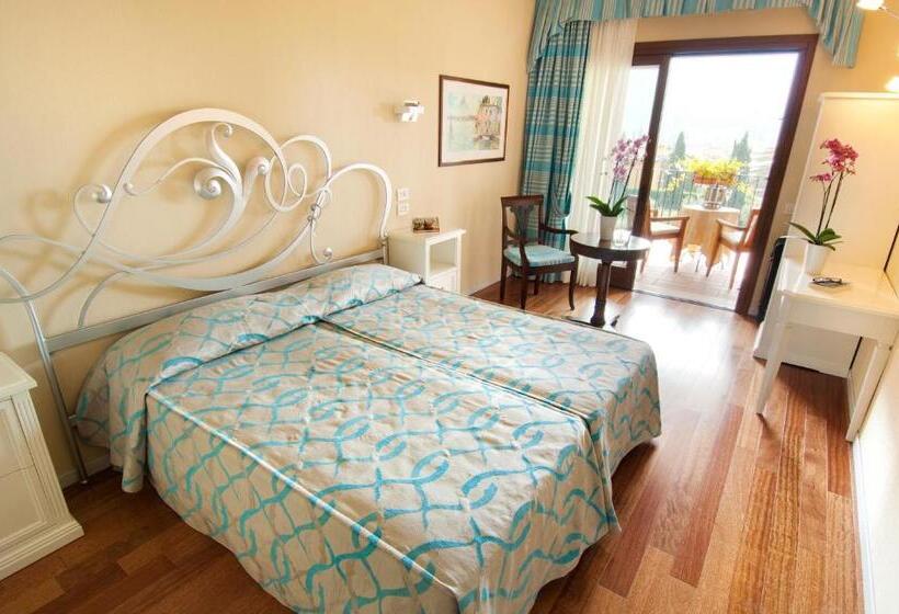 주니어 스위트 발코니, Villa Madrina Lovely And Dynamic