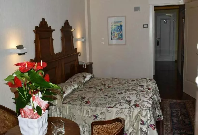 Classic-huone, Villa Madrina Lovely And Dynamic