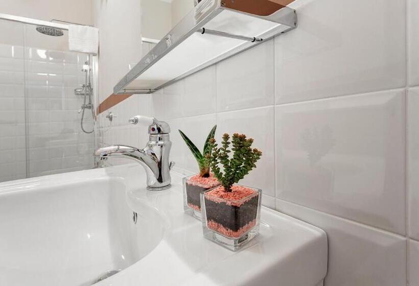 جناح جونيور, Villa Quiete