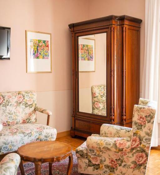 جناح جونيور, Villa Quiete