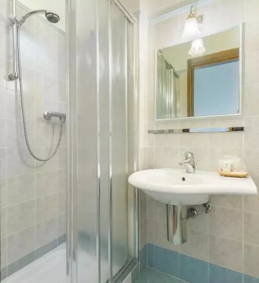 Standard Yhden Hengen Huone, Villa Quiete