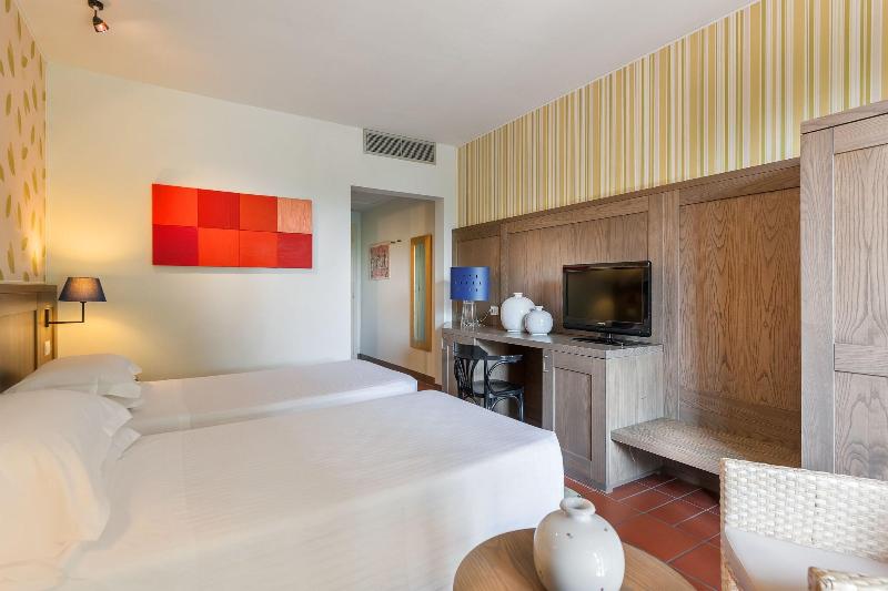 标准三人间, Villasanpaolo Resort & Spa