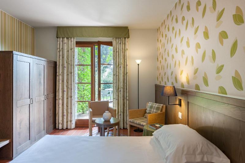 Номер Стандарт Трехместный, Villasanpaolo Resort & Spa