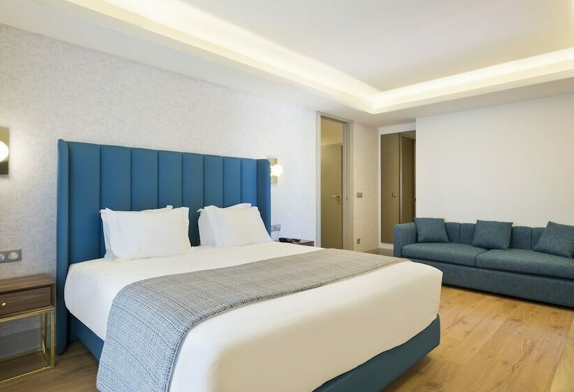 اتاق استاندارد, Acta The Avenue