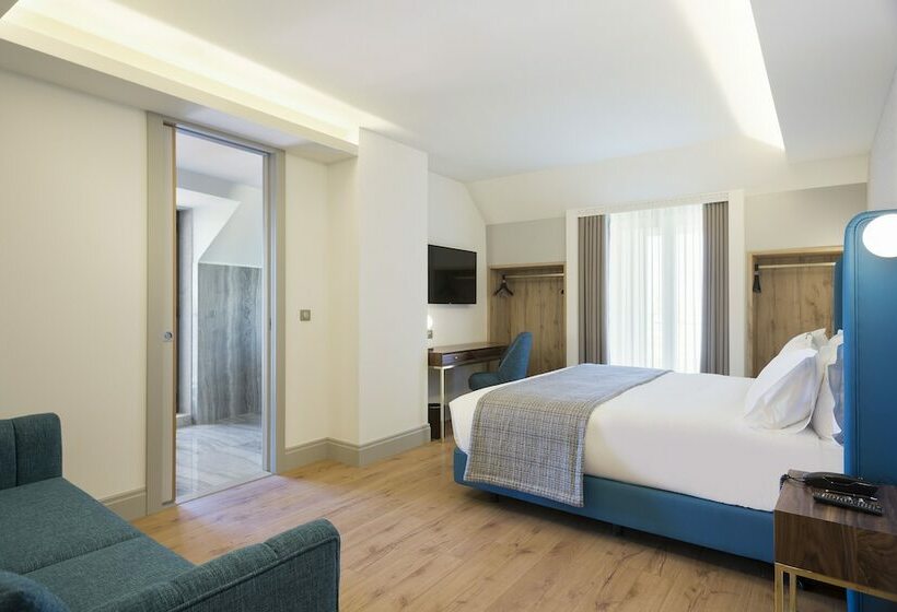 اتاق استاندارد, Acta The Avenue