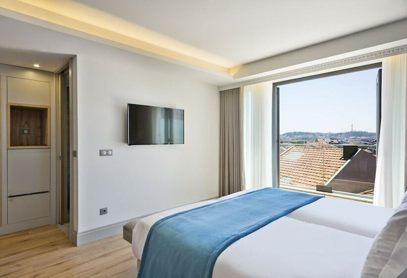 اتاق سوپریور, Acta The Avenue