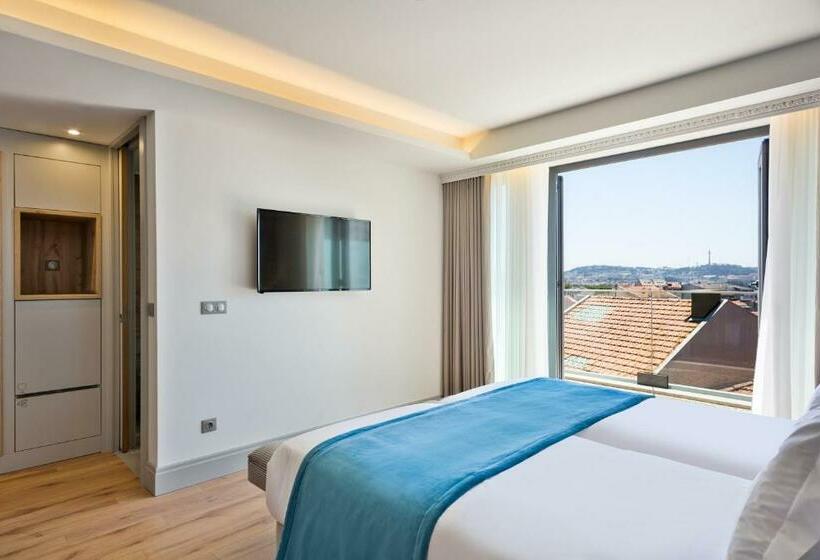 اتاق سوپریور, Acta The Avenue