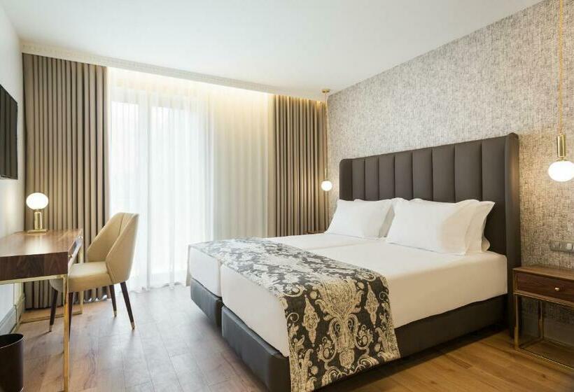 اتاق استاندارد, Acta The Avenue