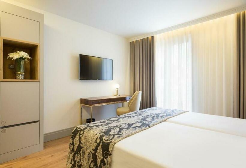 اتاق استاندارد, Acta The Avenue