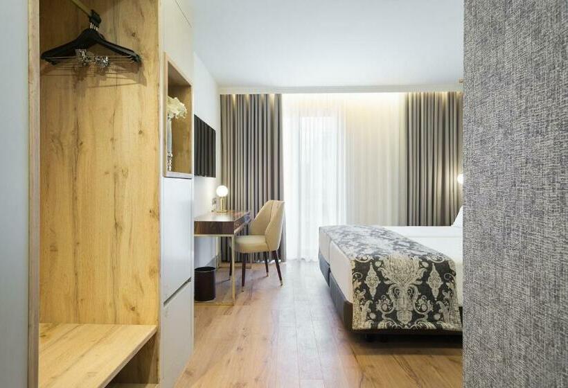 اتاق استاندارد, Acta The Avenue