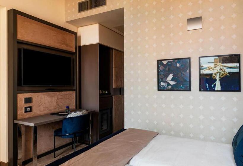 اتاق سوپریور, Amadomus Luxury Suites