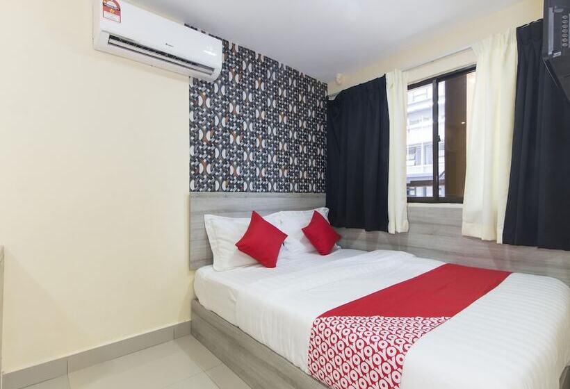 اتاق لوکس سه تخته, Hotel KL Centre Point By OYO Rooms
