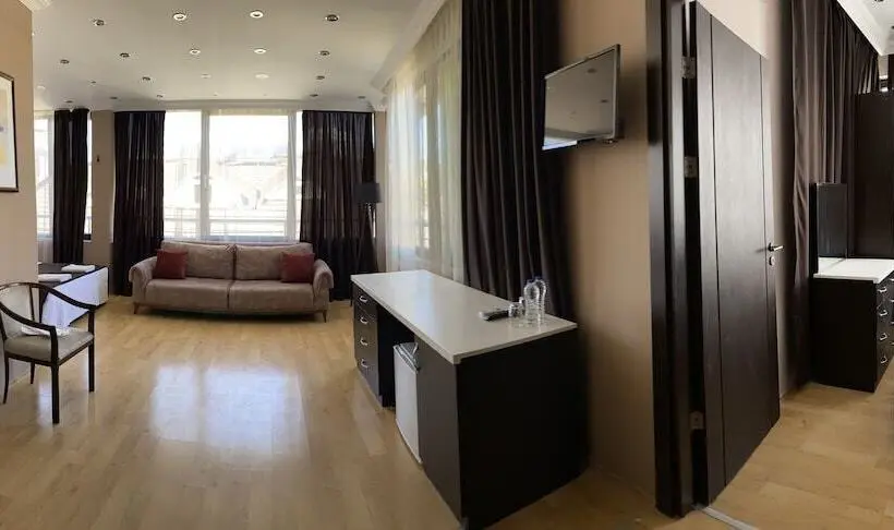 سوییت خانوادگی, Koli̇bry Sv