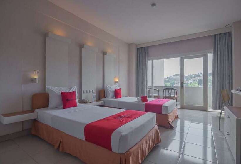 Номер Deluxe, Reddoorz Plus Near Kampus Upi Setiabudhi