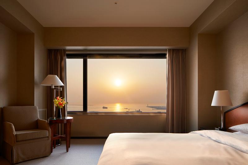 Номер Клуб Кровать Кинг, Grand Prince Hotel Osaka Bay