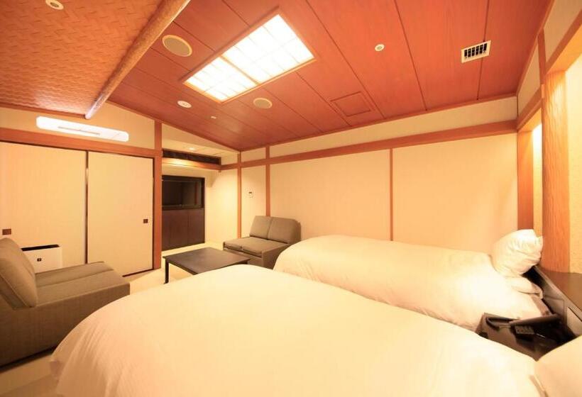 Quarto Quádruplo Estandar, Richmond Hotel Tokyo Mejiro