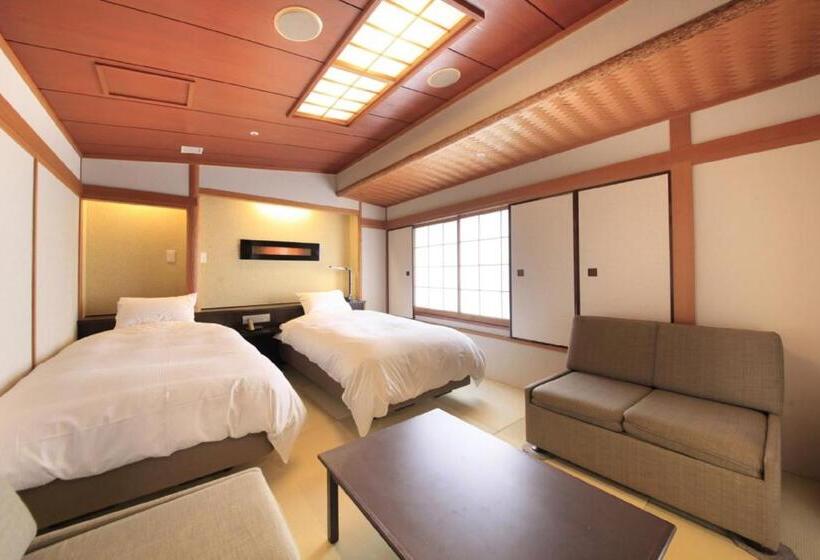 Четырехместный Номер Стандарт, Richmond Hotel Tokyo Mejiro